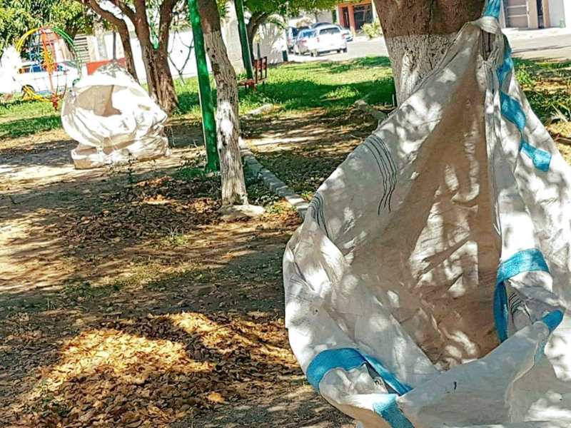 Bolsas para reciclaje PET en parques