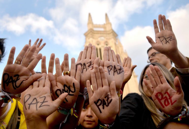 Resultado de imagen para paz en la sociedad