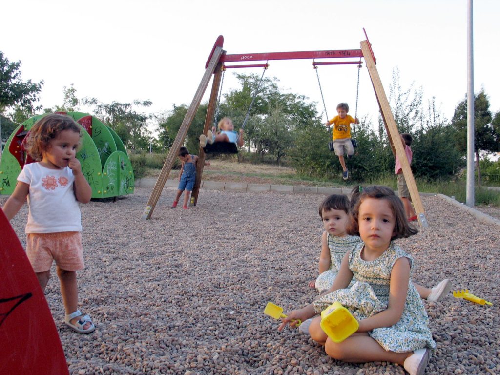 Los niños y su relación con los parques Parques Alegres I A P